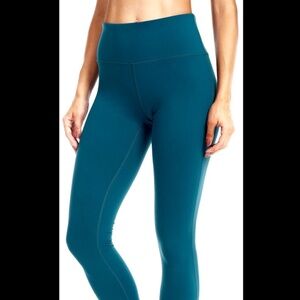 Queenieke Athletic Teal Leggings Women’s Size 4/6